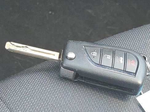 Used 2024 Toyota Corolla LE image 33