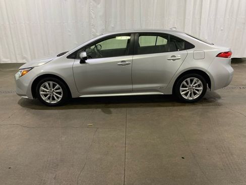 Certified 2023 Toyota Corolla LE w/ LE Convenience Package image 7