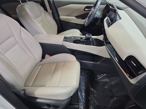Used 2023 Nissan Rogue SL w/ SL Premium Package FWD image 10