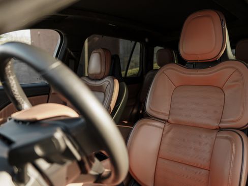 Used 2024 Lincoln Aviator Black Label image 20