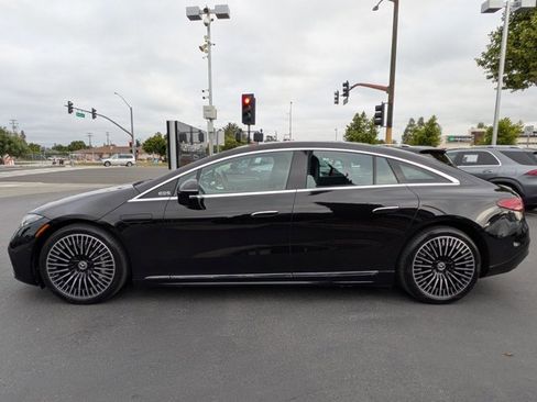 Used 2023 Mercedes-Benz EQS 580 4MATIC Sedan image 9