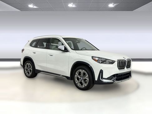 Used 2023 BMW X1 xDrive28i w/ Convenience Package AWD/4WD image 7