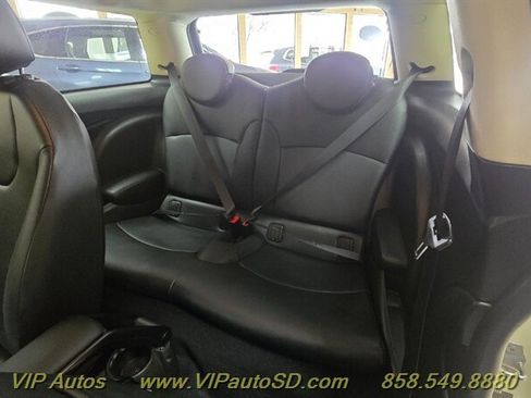 Used 2011 MINI Cooper Hardtop FWD image 13