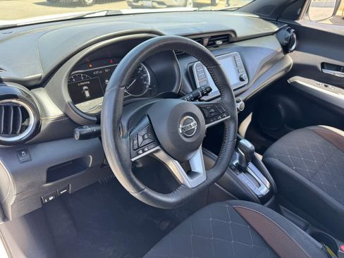 Used 2019 Nissan Kicks SR FWD image 25