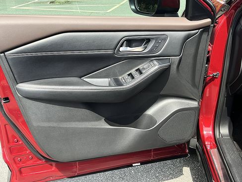 Certified 2023 Nissan Rogue SL w/ SL Premium Package FWD image 20