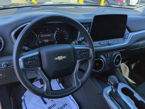 Used 2024 Chevrolet Blazer LT w/ Convenience Package FWD image 12