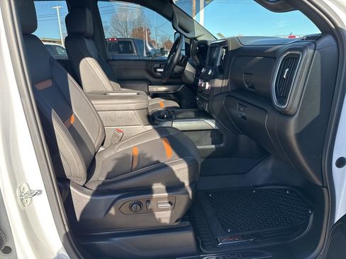 Used 2022 GMC Sierra 2500 AT4 image 27