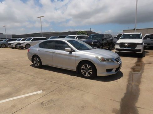 Used 2013 Honda Accord LX image 6
