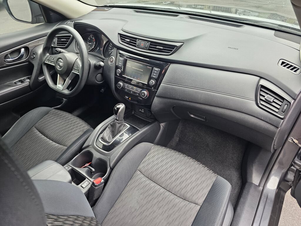Used 2019 Nissan Rogue SV AWD/4WD image 11