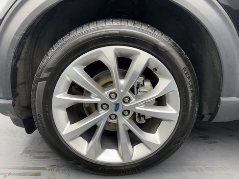 Used 2022 Ford Explorer Platinum w/ Equipment Group 601A image 20