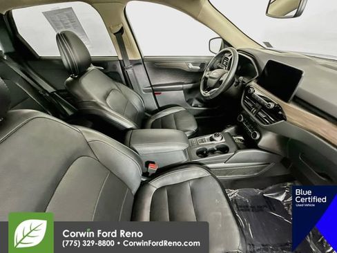 Used 2020 Ford Escape Titanium w/ Titanium Premium Package 2.0 AWD/4WD image 33