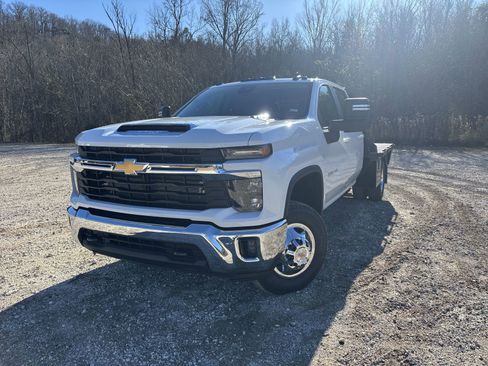 New 2026 Chevrolet Silverado 3500 LT w/ Convenience Package image 10