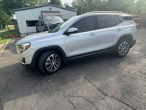 Used 2020 GMC Terrain SLT w/ Preferred Package image 10