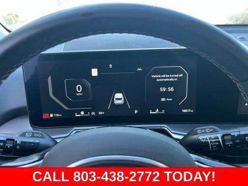 Used 2025 Kia Sorento SX FWD image 21