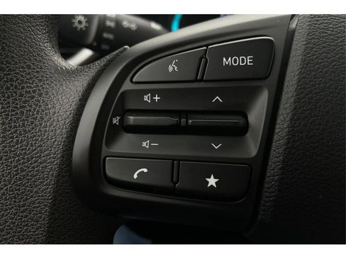 Used 2023 Hyundai Venue SE image 24