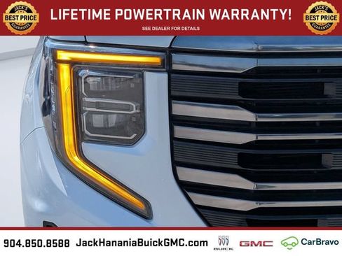 Used 2024 GMC Sierra 1500 AT4 w/ Technology Package AWD/4WD image 9