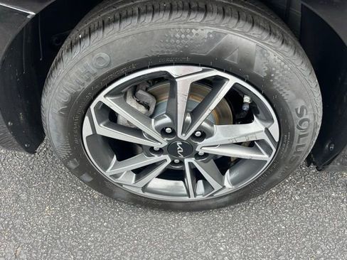 Used 2022 Kia Forte LXS image 27