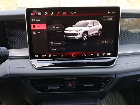 New 2026 Volkswagen Tiguan SE R-Line FWD image 18
