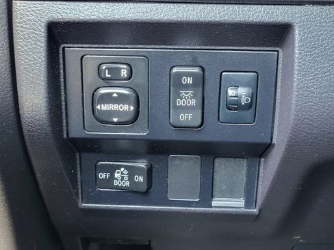 Used 2016 Toyota Tundra SR5 w/ TRD Off Road Package AWD/4WD image 22