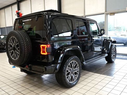 Used 2024 Jeep Wrangler High Altitude AWD/4WD image 18