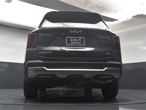 Certified 2025 Kia Sorento S w/ Panoramic Sunroof Package image 37