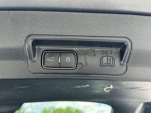 Used 2020 Ford Explorer XLT w/ Equipment Group 202A image 20