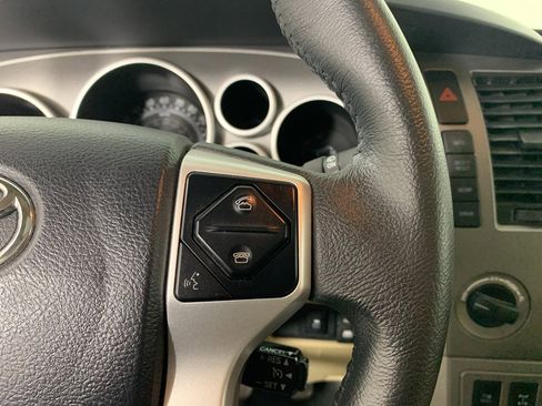 Used 2017 Toyota Sequoia SR5 image 20