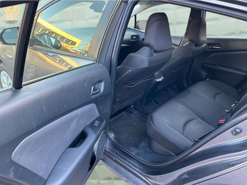 Used 2019 Toyota Prius LE FWD image 15