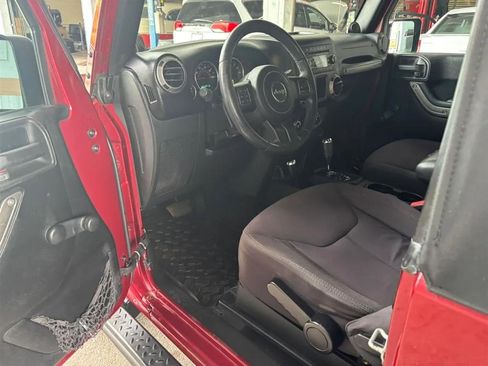 Used 2013 Jeep Wrangler Sport w/ Connectivity Group image 9