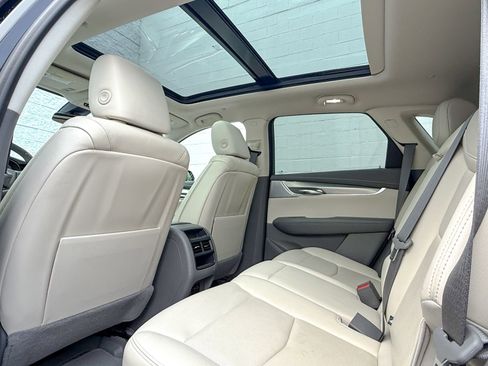 Certified 2022 Cadillac XT5 Premium Luxury image 35