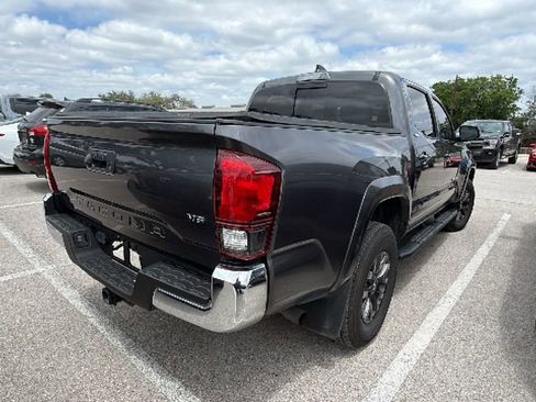 Used 2023 Toyota Tacoma SR5 RWD image 4