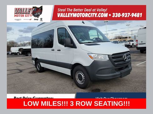 Used 2025 Mercedes-Benz Sprinter 2500 image 1