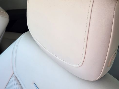 Used 2019 Cadillac XT5 Luxury image 15