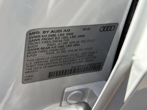 Certified 2025 Audi Q5 Premium w/ Premium Plus AWD/4WD image 40