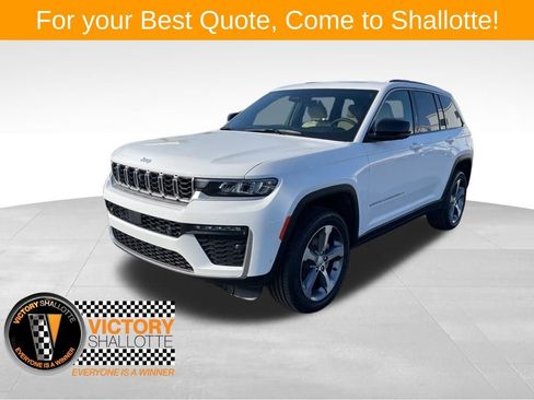 New 2026 Jeep Grand Cherokee Limited RWD image 3
