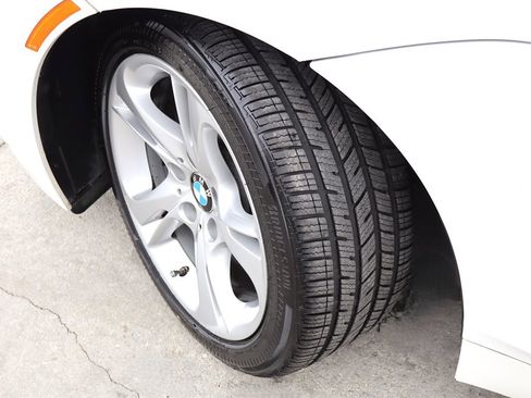 Used 2010 BMW Z4 sDrive35i RWD image 18