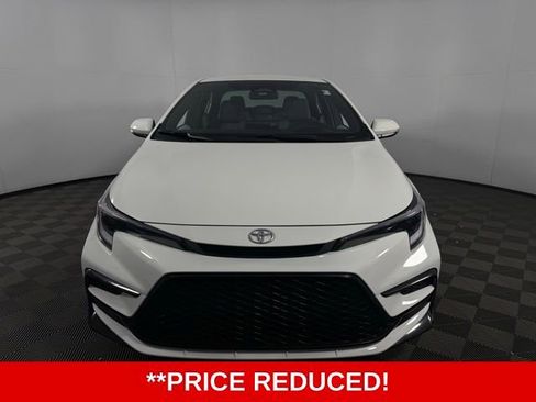 Used 2026 Toyota Corolla SE image 2