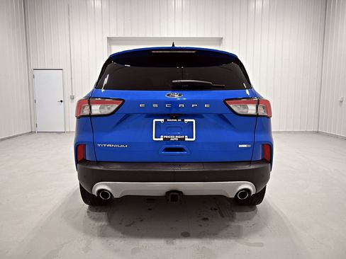 Used 2020 Ford Escape Titanium AWD/4WD image 32