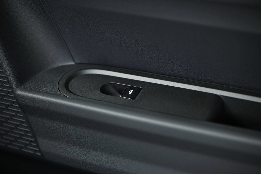 New 2026 MINI Cooper 2-Door Hardtop FWD image 40