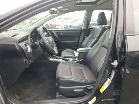 Used 2017 Toyota Corolla SE w/ SE Premium Package image 14