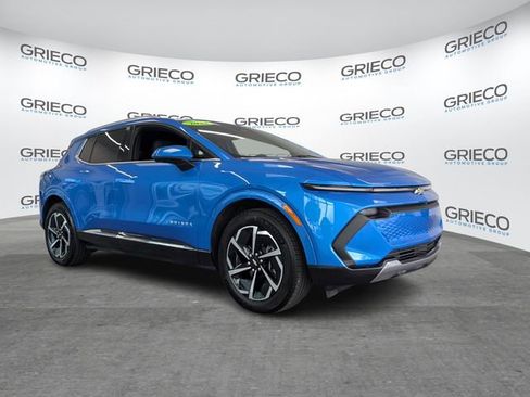 Certified 2024 Chevrolet Equinox EV LT w/ LPO, Trailering Package image 1