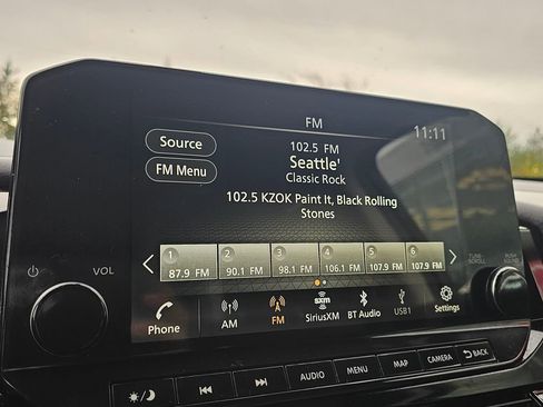 Used 2022 Nissan Pathfinder SL image 24