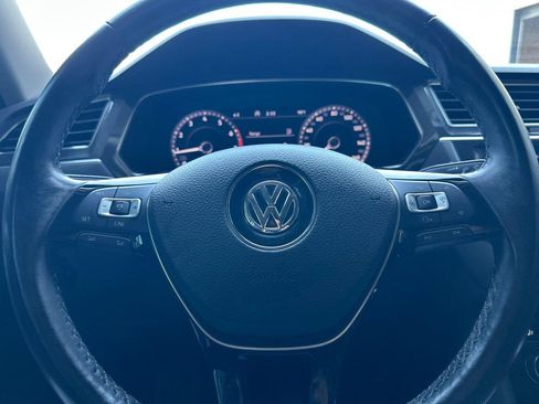 Used 2018 Volkswagen Tiguan SEL Premium AWD/4WD image 24