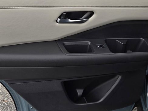 New 2026 Nissan Pathfinder SL w/ SL Premium Package FWD image 12