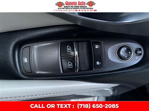 Used 2017 INFINITI Q60 3.0t w/ Cargo Package image 44