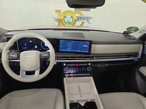 Used 2025 Hyundai Santa Fe Limited AWD/4WD image 14