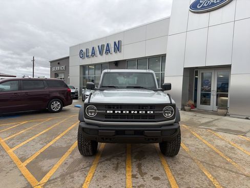 New 2026 Ford Bronco 2-Door w/ Sasquatch Package image 2