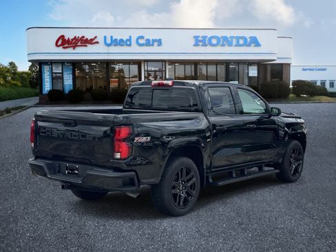 Used 2024 Chevrolet Colorado Z71 w/ Z71 Convenience Package 2 AWD/4WD image 5