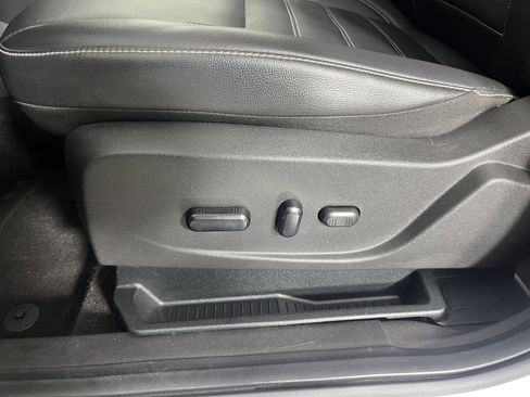 Used 2019 Ford Escape Titanium image 20