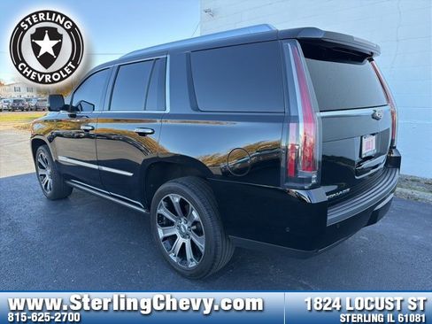 Used 2019 Cadillac Escalade Platinum image 3